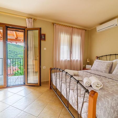 Small House With Garden & View Promirion Luaran gambar