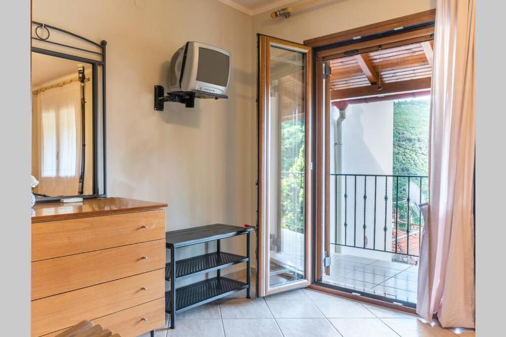 Small House With Garden & View Promirion Luaran gambar
