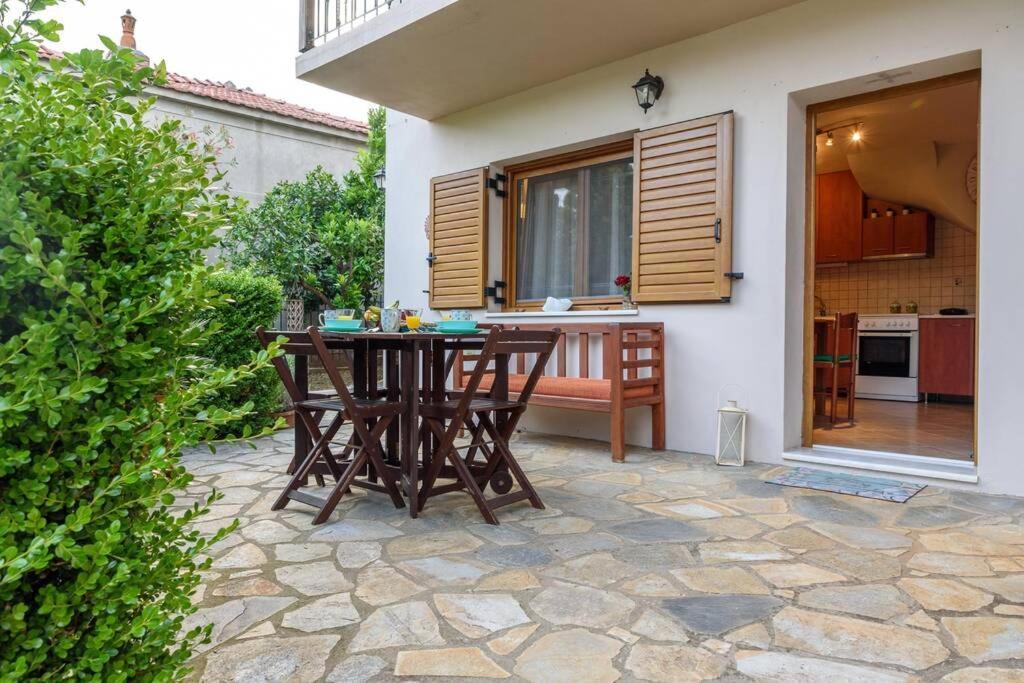 Small House With Garden & View Promirion Luaran gambar