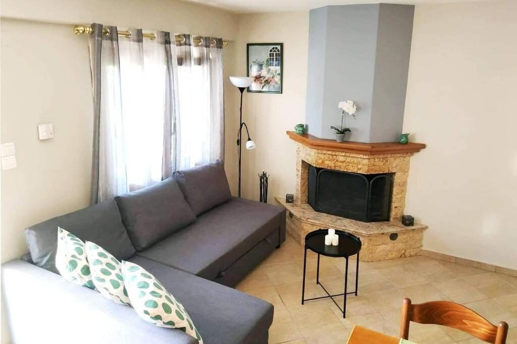 Small House With Garden & View Promirion Luaran gambar