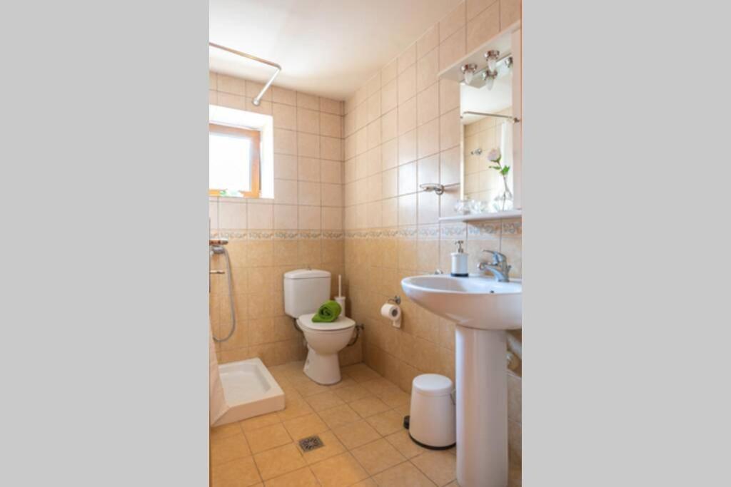 Small House With Garden & View Promirion Luaran gambar