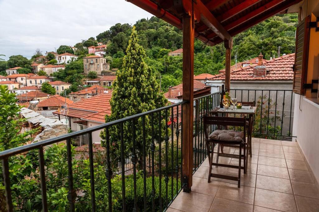 Small House With Garden & View Promirion Luaran gambar