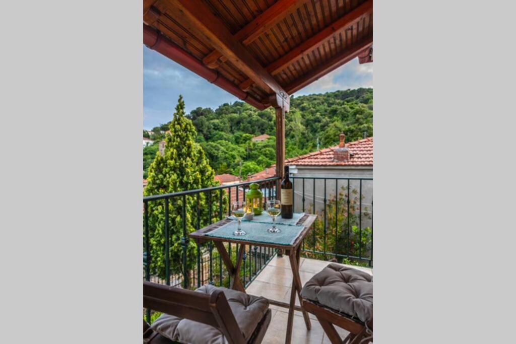 Small House With Garden & View Promirion Luaran gambar