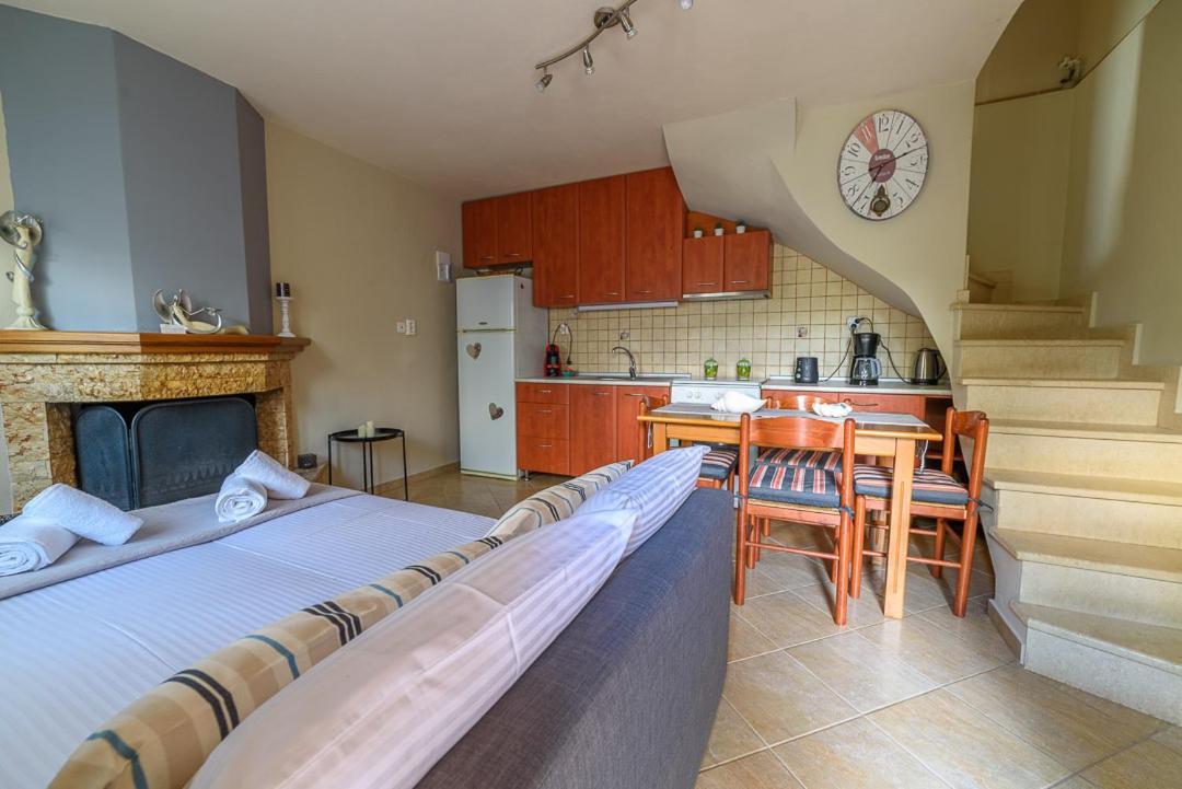 Small House With Garden & View Promirion Luaran gambar